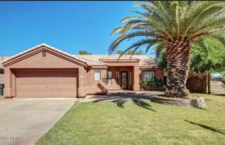 16810 N 62nd Pl in Scottsdale, AZ - Building Photo