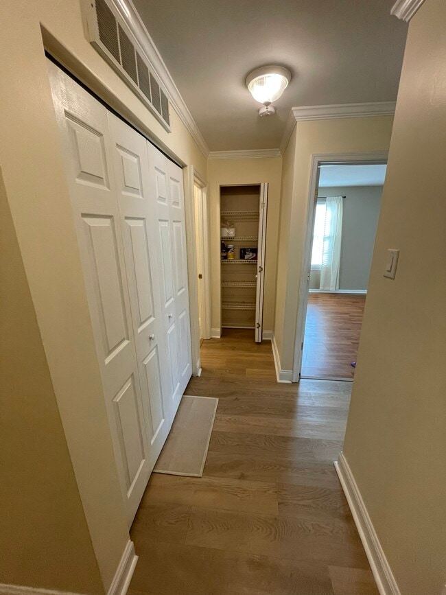 1 Bridgewater Dr in Evesham, NJ - Building Photo - Building Photo