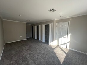 229 Boswell Ave in Norwich, CT - Building Photo - Interior Photo