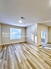 1624 Manuka Ln in Columbia, TN - Foto de edificio - Building Photo