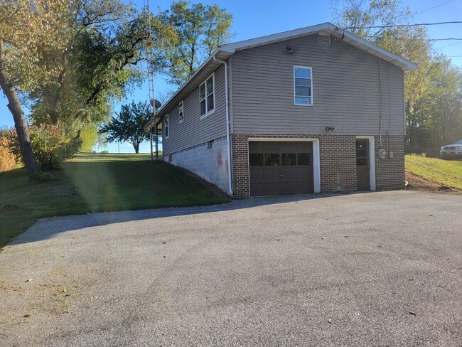 property at 1263 Newburg Rd