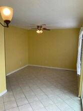 7824 W Bellfort St in Houston, TX - Building Photo - Building Photo