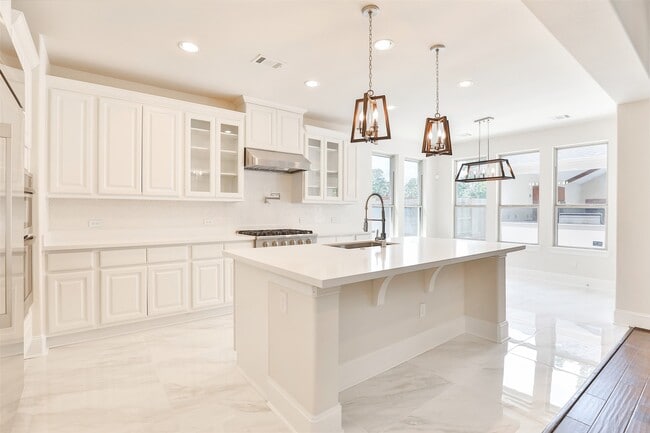 10255 S Goshawk Trl in Conroe, TX - Foto de edificio - Building Photo