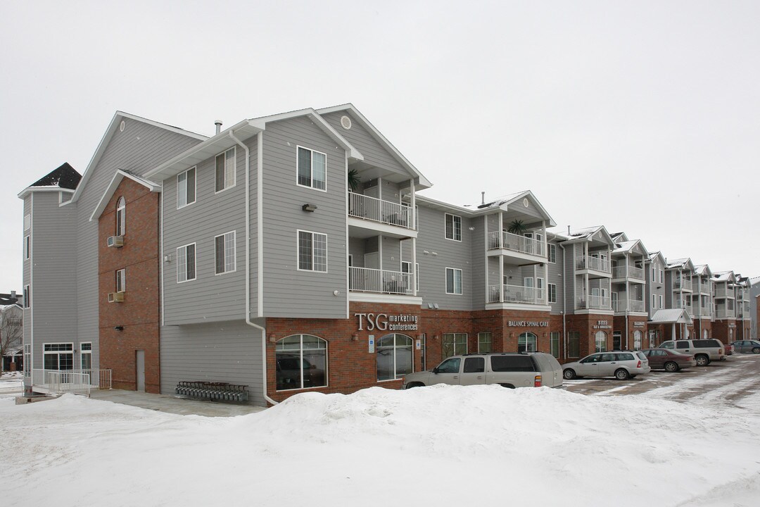 Royal Oak Apartments/ Oak Centre II in Sioux Falls, SD - Building Photo