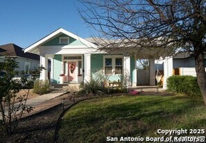 415 Florida St in San Antonio, TX - Building Photo