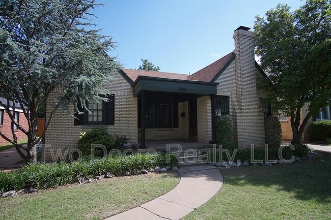 2304 NW 28th St in Oklahoma City, OK - Building Photo - Building Photo