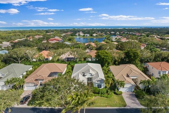 1409 W Island Club Square in Vero Beach, FL - Building Photo - Building Photo