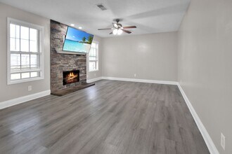 1277 Eagle's View Dr in Clarksville, TN - Building Photo - Building Photo