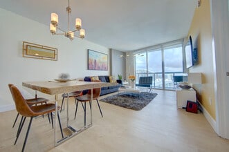 485 Brickell Ave in Miami, FL - Building Photo - Building Photo