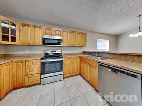 914 Whisper Lake Dr in Winter Haven, FL - Foto de edificio - Building Photo