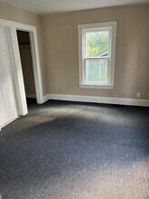 37 Ferndale Crescent in Rochester, NY - Building Photo - Building Photo