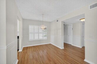1071 Sugar Sands Blvd in Riviera Beach, FL - Building Photo - Building Photo