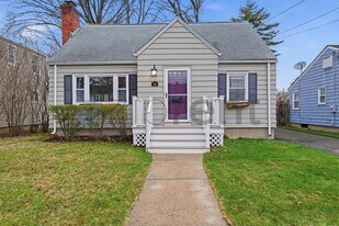 18 St James St in West Hartford, CT - Building Photo