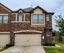 3413 Harvest Meadow Ln in Rosenberg, TX - Building Photo