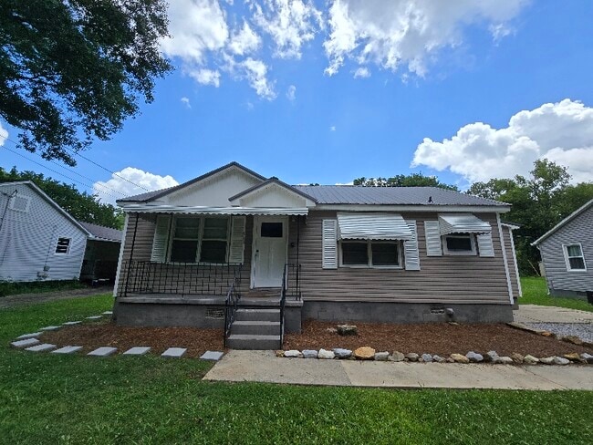 property at 613 Hill St