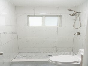 612 NW 10th Terrace in Fort Lauderdale, FL - Foto de edificio - Building Photo