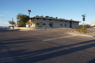 Commander Apartments in Lake Havasu City, AZ - Building Photo - Building Photo