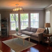 9805 Castain Dr in Raleigh, NC - Building Photo - Building Photo