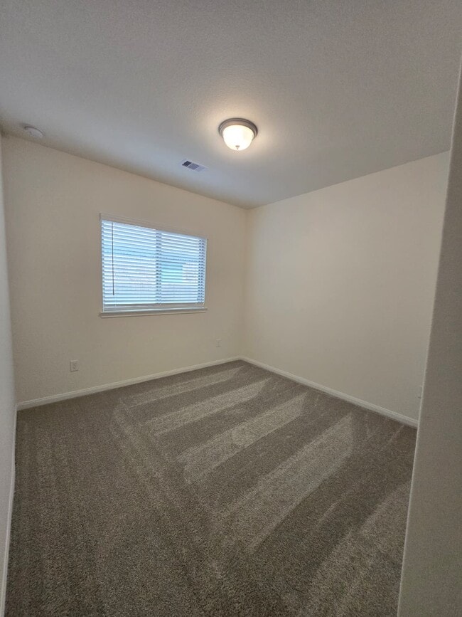 property at 1420 Florecer Ln