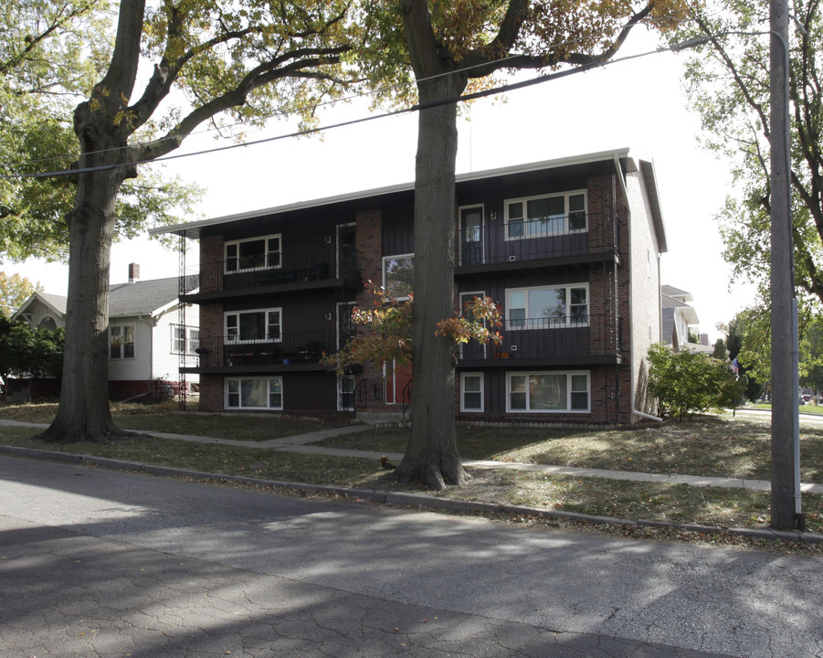 2740 Madison Ave in Lincoln, NE - Building Photo