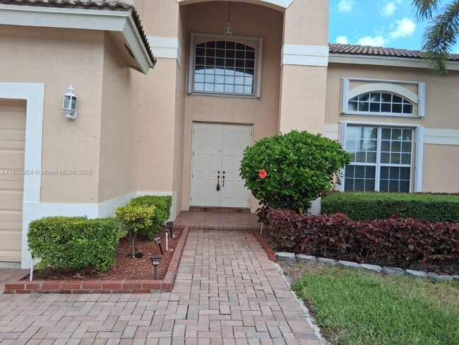 4304 Diamond Row in Weston, FL - Building Photo - Building Photo