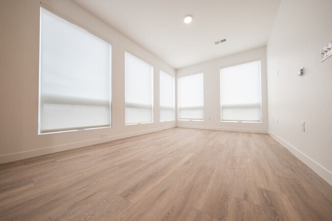 Fitz Gateway in Aurora, CO - Building Photo - Building Photo