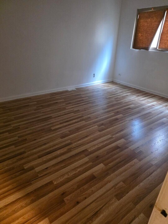 110 E Hillcrest Blvd, Unit 105 in Inglewood, CA - Building Photo