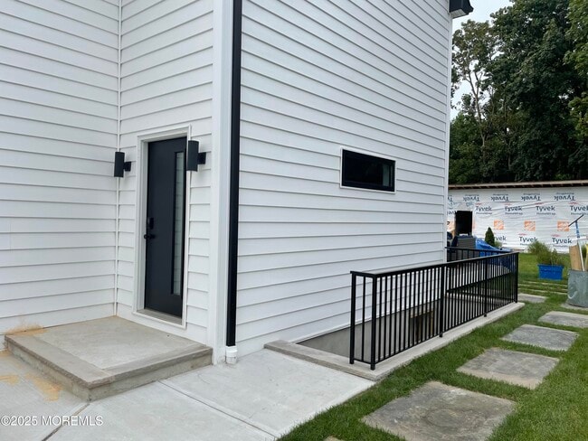 242 Westwood Ave in Long Branch, NJ - Building Photo - Building Photo