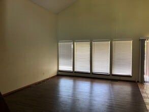 500 NE 14th St in Moore, OK - Building Photo - Building Photo