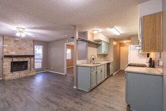701 Country Aire Dr in Round Rock, TX - Building Photo - Building Photo