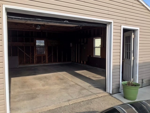 2703 Oakwood Drive in Cuyahoga Falls, OH - Building Photo - Building Photo