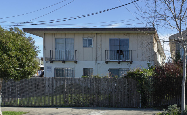 2333 9th St in Berkeley, CA - Building Photo - Building Photo