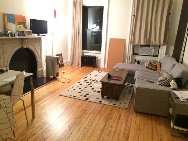 161 E 61st St in New York, NY - Building Photo - Building Photo