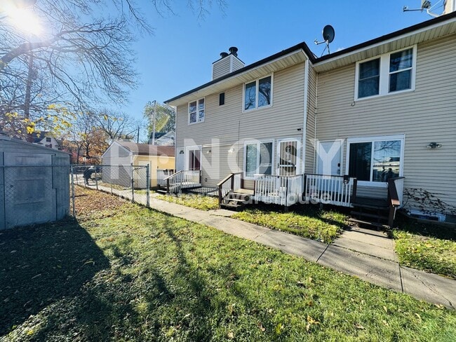 property at 1611 Glenwood Ave
