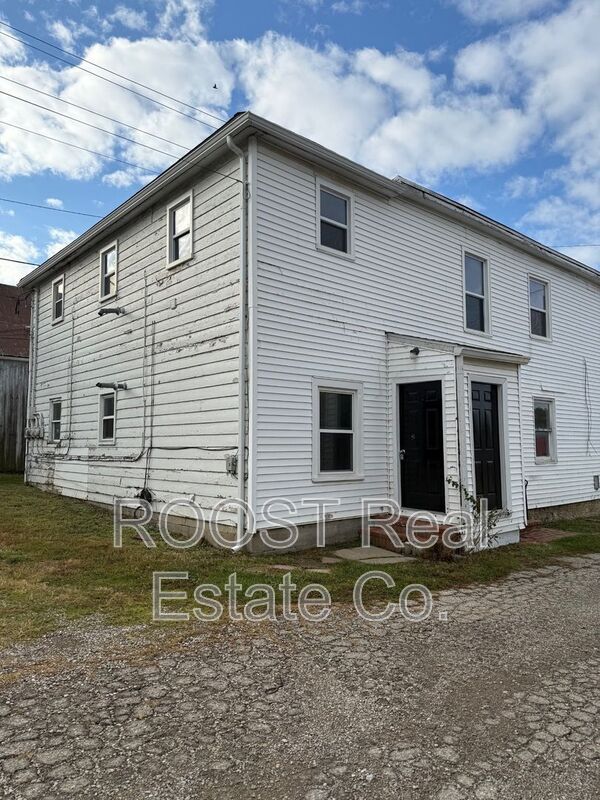 property at 124 S Chillicothe St