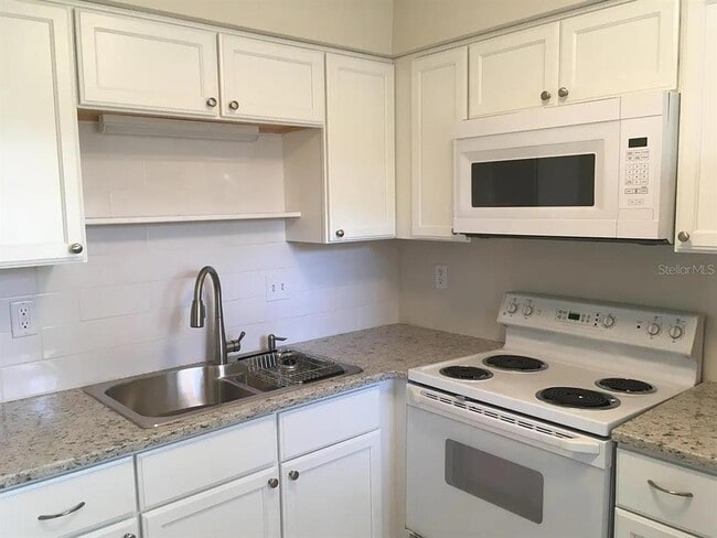 418 New York Ave in Dunedin, FL - Building Photo - Building Photo