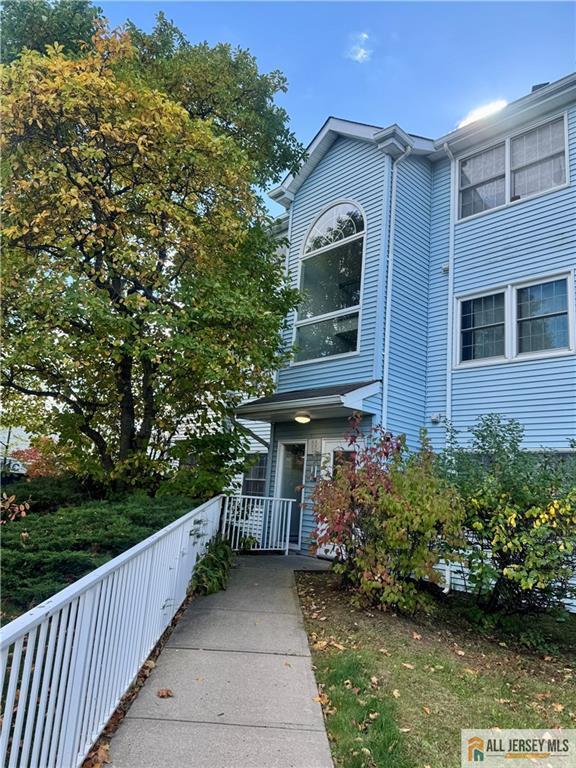 826 Edpas Rd in New Brunswick, NJ - Foto de edificio - Building Photo