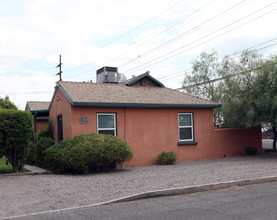 1000-1010 E Water St in Tucson, AZ - Foto de edificio - Building Photo