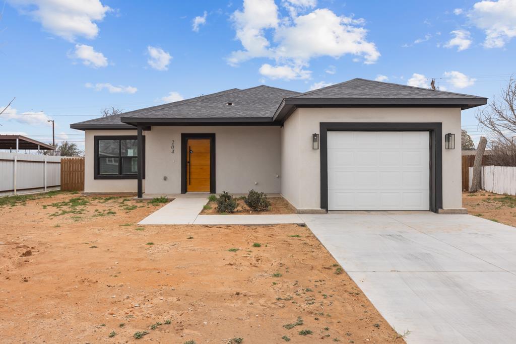 204 N San Jacinto St in Odessa, TX - Foto de edificio