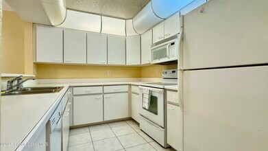 145 Escambia Ln in Cocoa Beach, FL - Building Photo - Building Photo