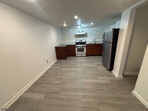 540 Marshall St in Elizabeth, NJ - Building Photo - Building Photo