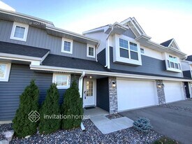 5253 Trotter Trl in Victoria, MN - Building Photo