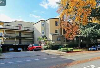 1810 K St, Unit Sutter Place in Sacramento, CA - Building Photo - Building Photo