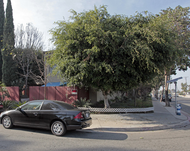 10372 Lampson Ave in Garden Grove, CA - Foto de edificio - Building Photo