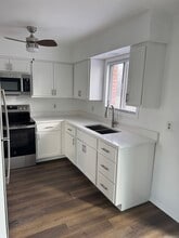 10 Scott St, Unit #1 in Hebron, IN - Building Photo - Building Photo