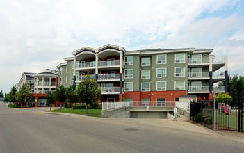 Citadel Mews West in St. Albert, AB - Building Photo - Building Photo