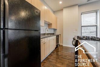 2835 W Medill Ave, Unit 1 in Chicago, IL - Building Photo - Building Photo