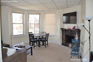 879 Beacon St in Boston, MA - Building Photo