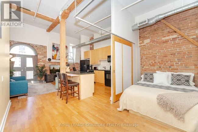 property at 81A-81A Front St E