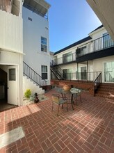 491 S Roxbury Dr in Beverly Hills, CA - Building Photo - Building Photo